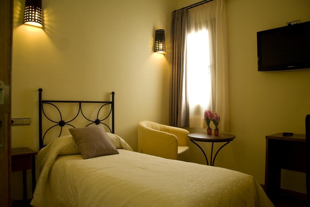 Hotel Estrella De Nieves 3*
